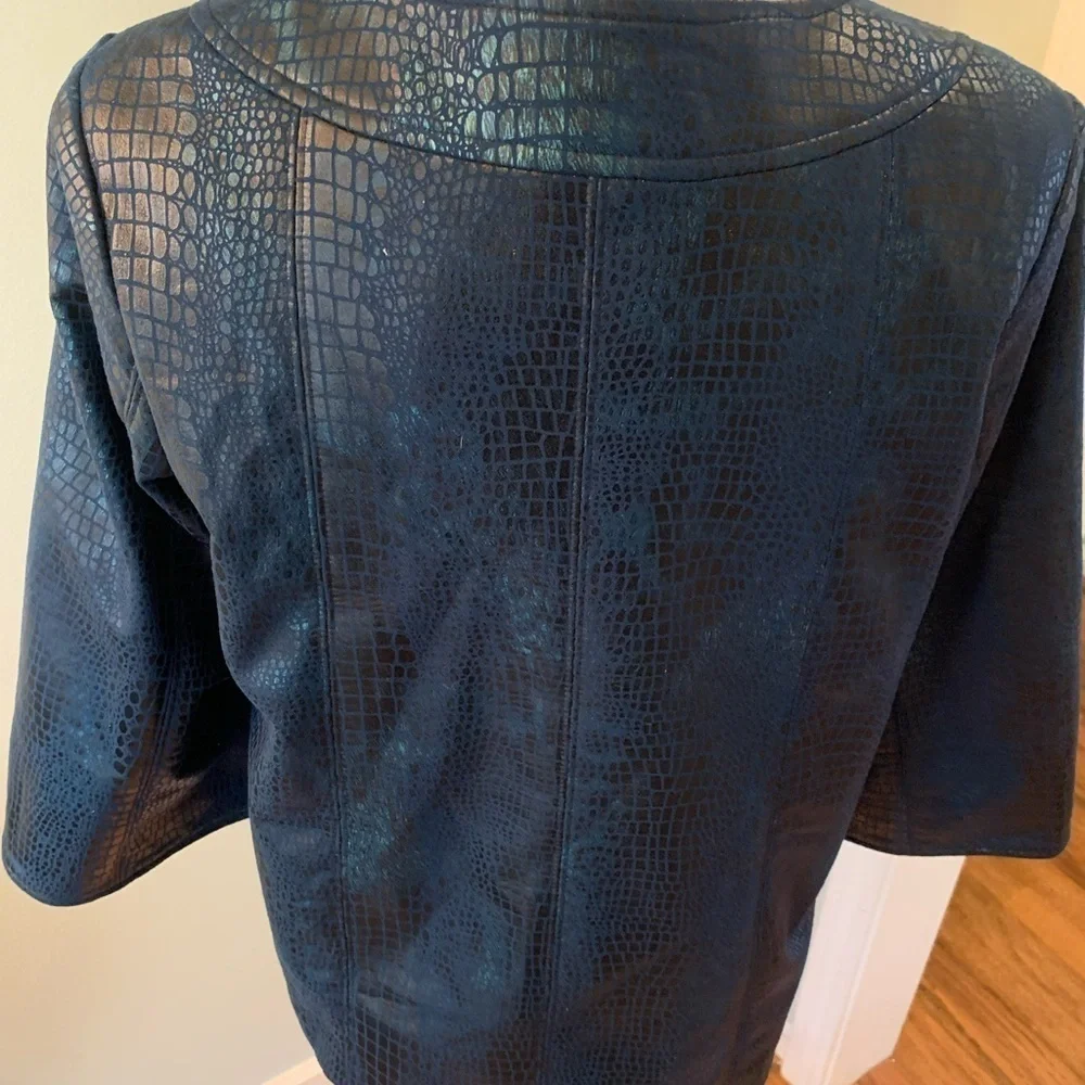 Susan Graver faux alligator zippered jacket, size S